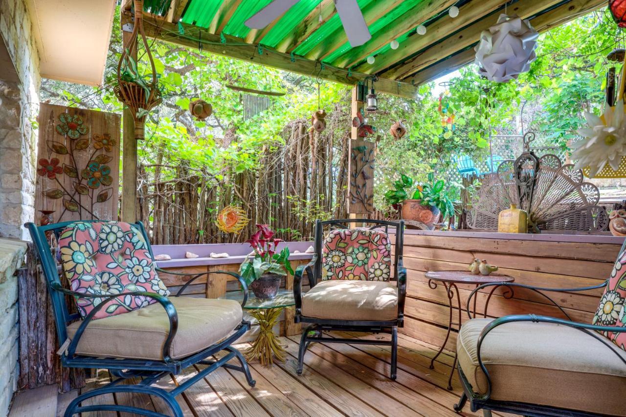 Exotic Home With Patio And Grill Walk To Canyon Lake! Esterno foto