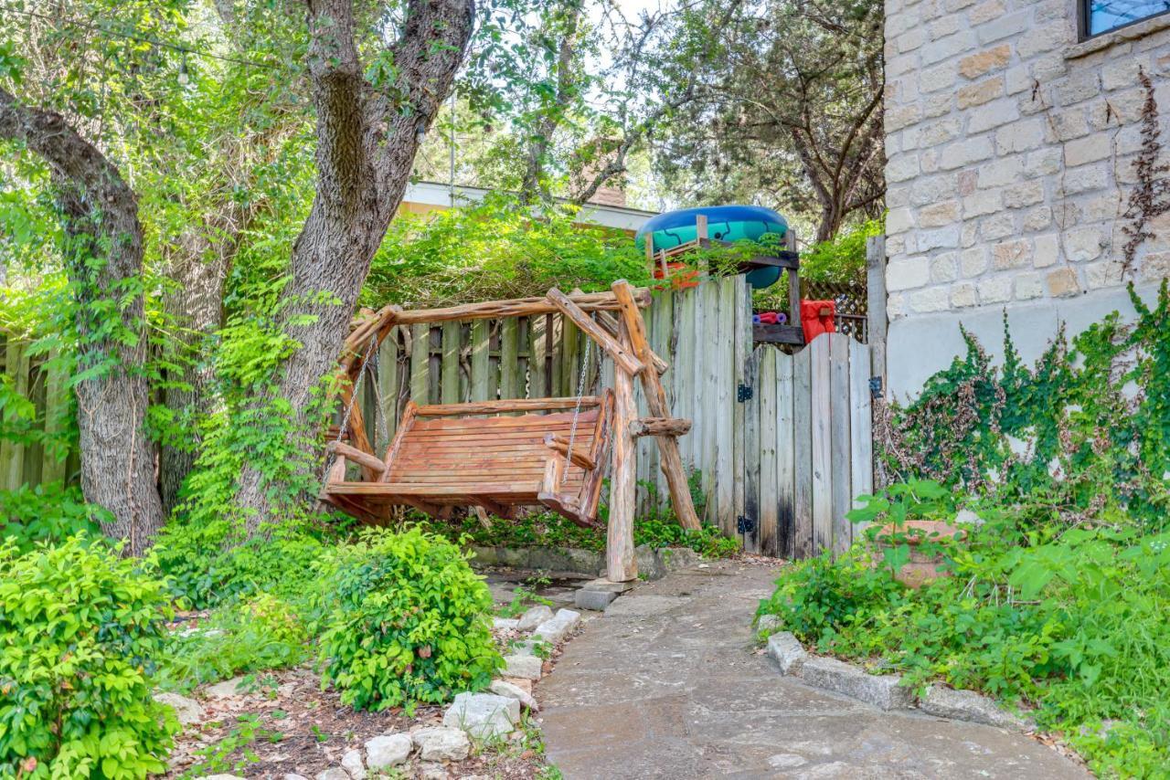 Exotic Home With Patio And Grill Walk To Canyon Lake! Esterno foto