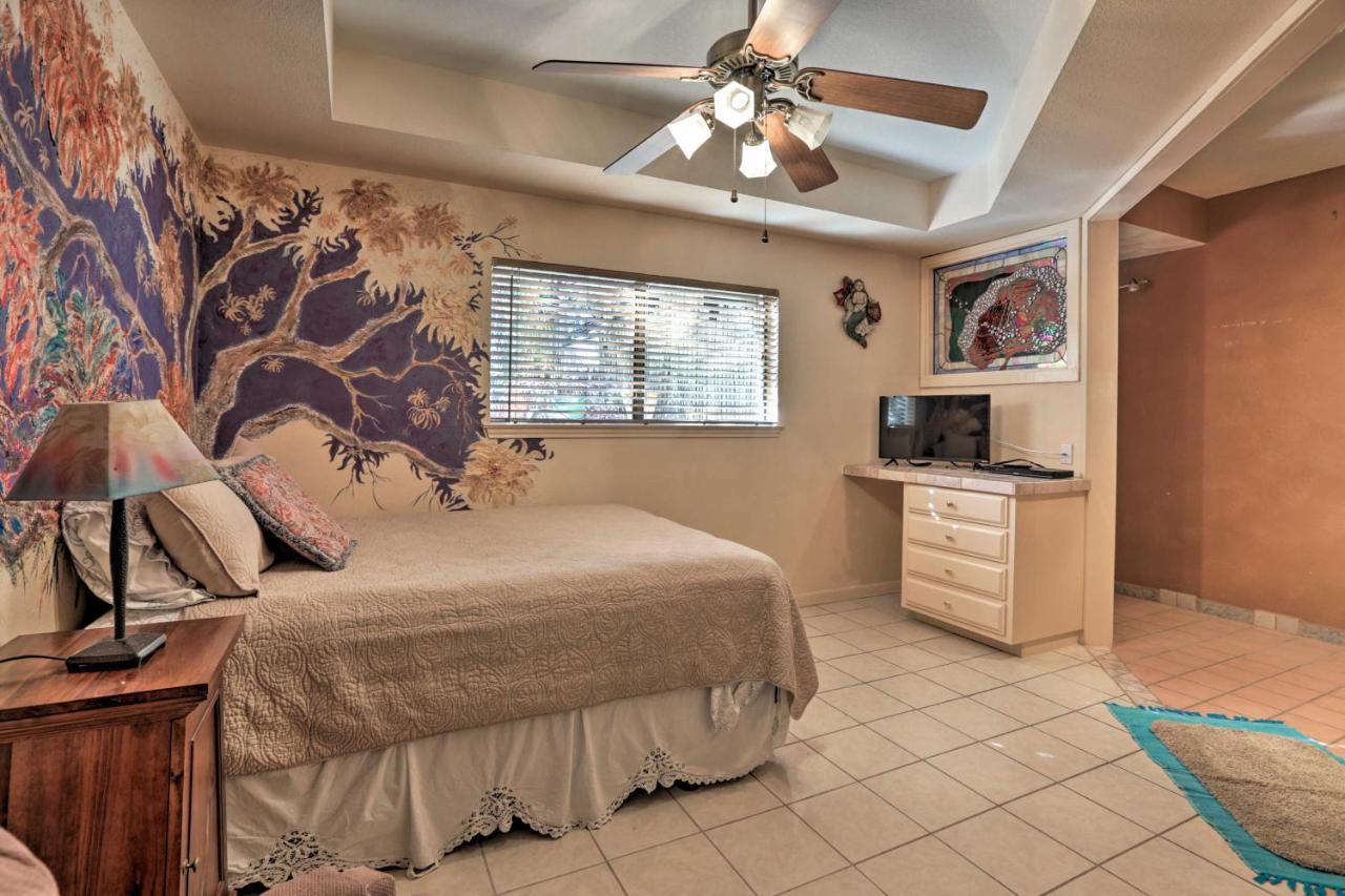 Exotic Home With Patio And Grill Walk To Canyon Lake! Esterno foto