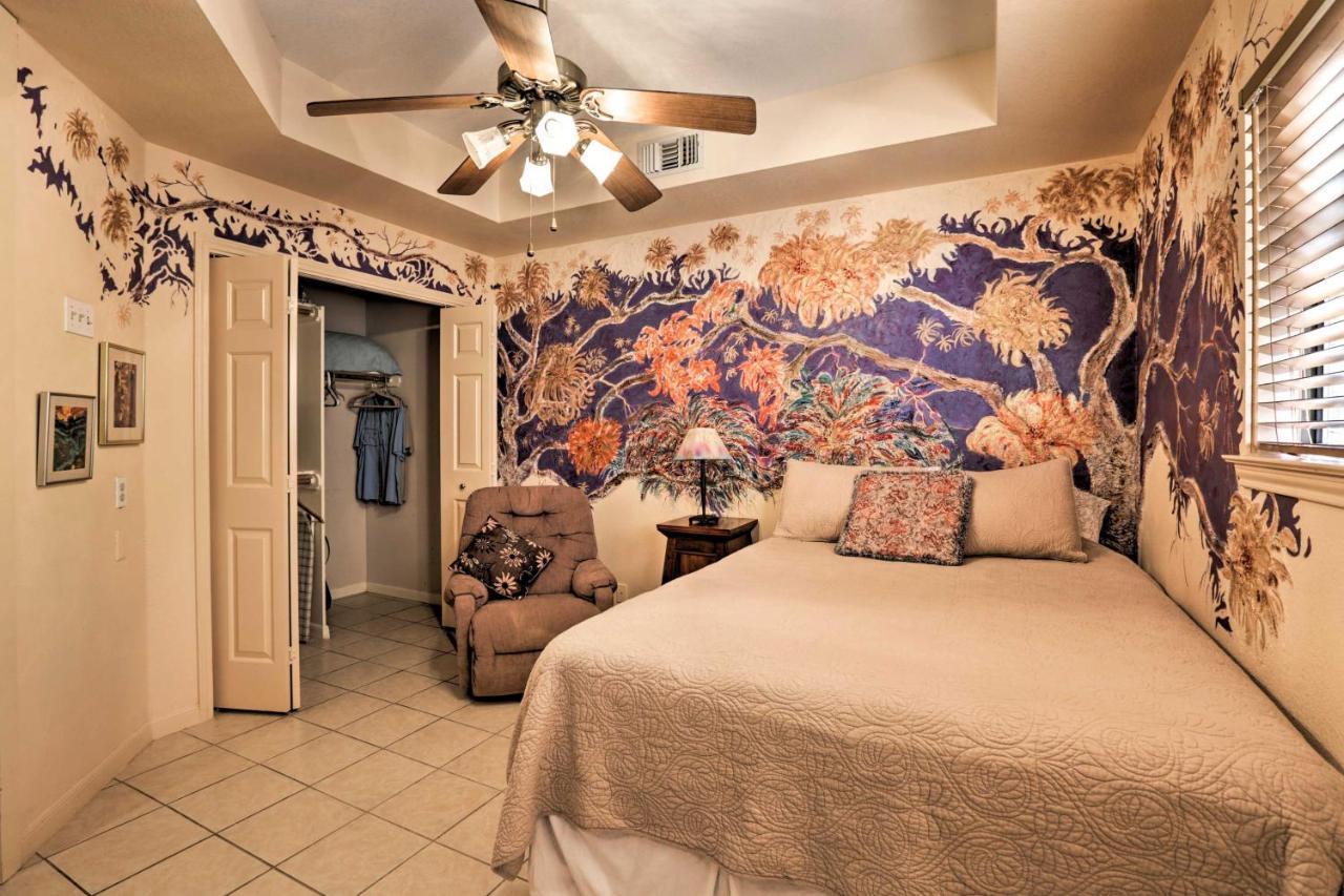 Exotic Home With Patio And Grill Walk To Canyon Lake! Esterno foto